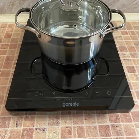 на вулиці кравчука-личаківська бічна *