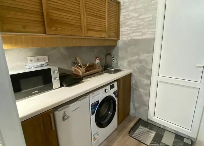 на вулиці кравчука-личаківська бічна